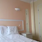 Andre Gill Hotel Paryż
