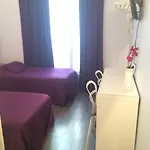 Hotel Andre Gill Paris