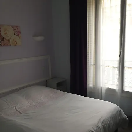 Andre Gill ホテル 2*