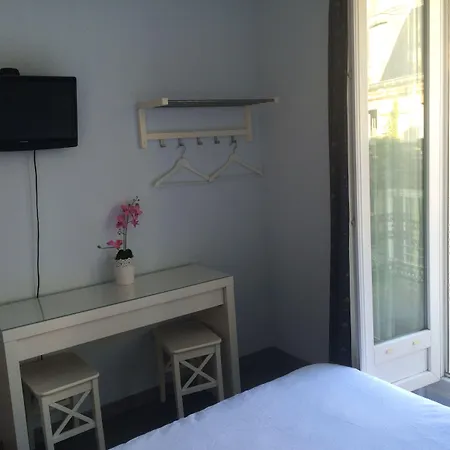 Andre Gill 2* パリ