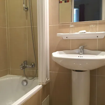 ホテル Andre Gill パリ