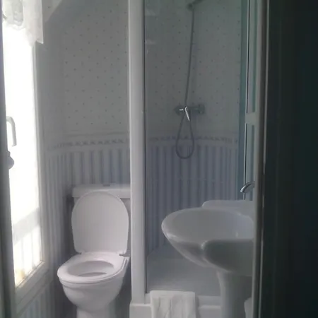 Andre Gill ホテル 2*