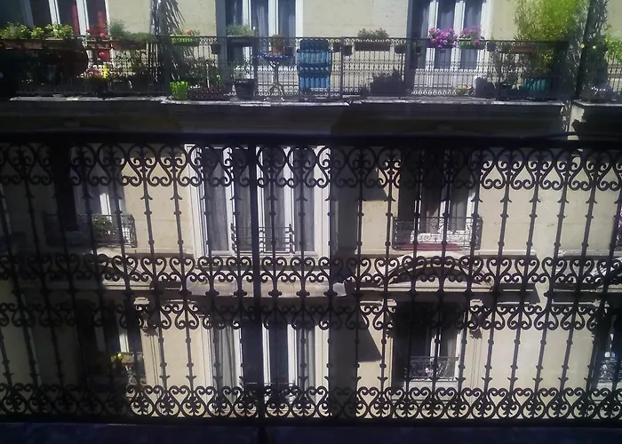 Andre Gill Hotel París