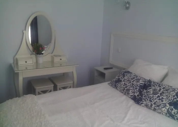 Andre Gill Hotel 2*