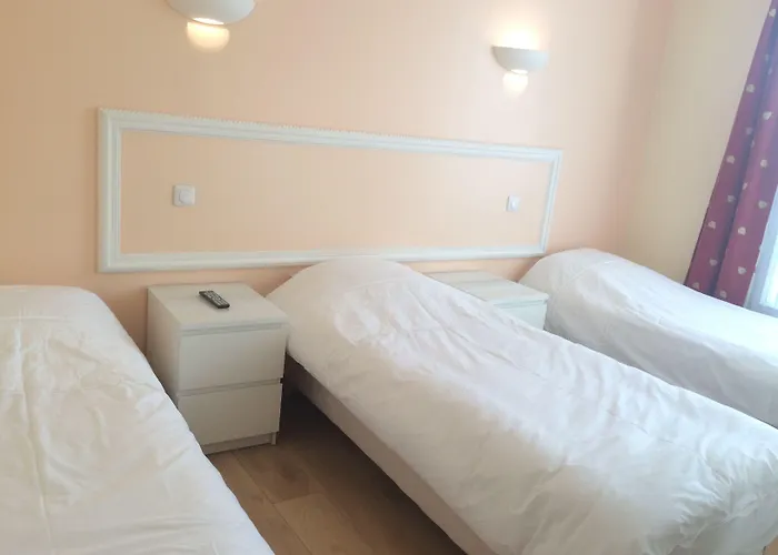 Andre Gill Hotel 2*