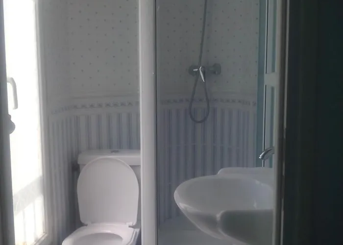 Andre Gill Hotel 2*