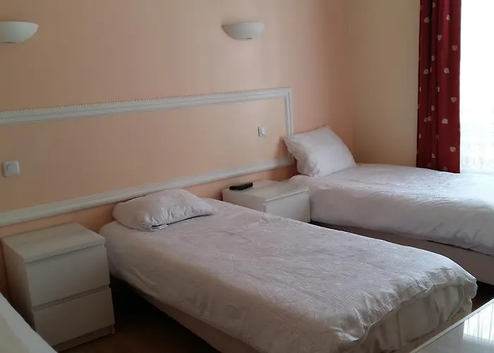 Andre Gill Hotel