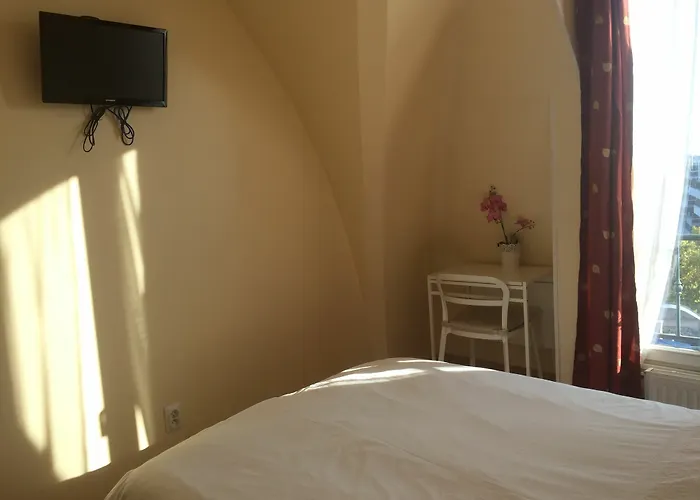 Hotel Andre Gill Paris